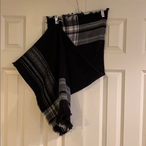 Black plaid shawl